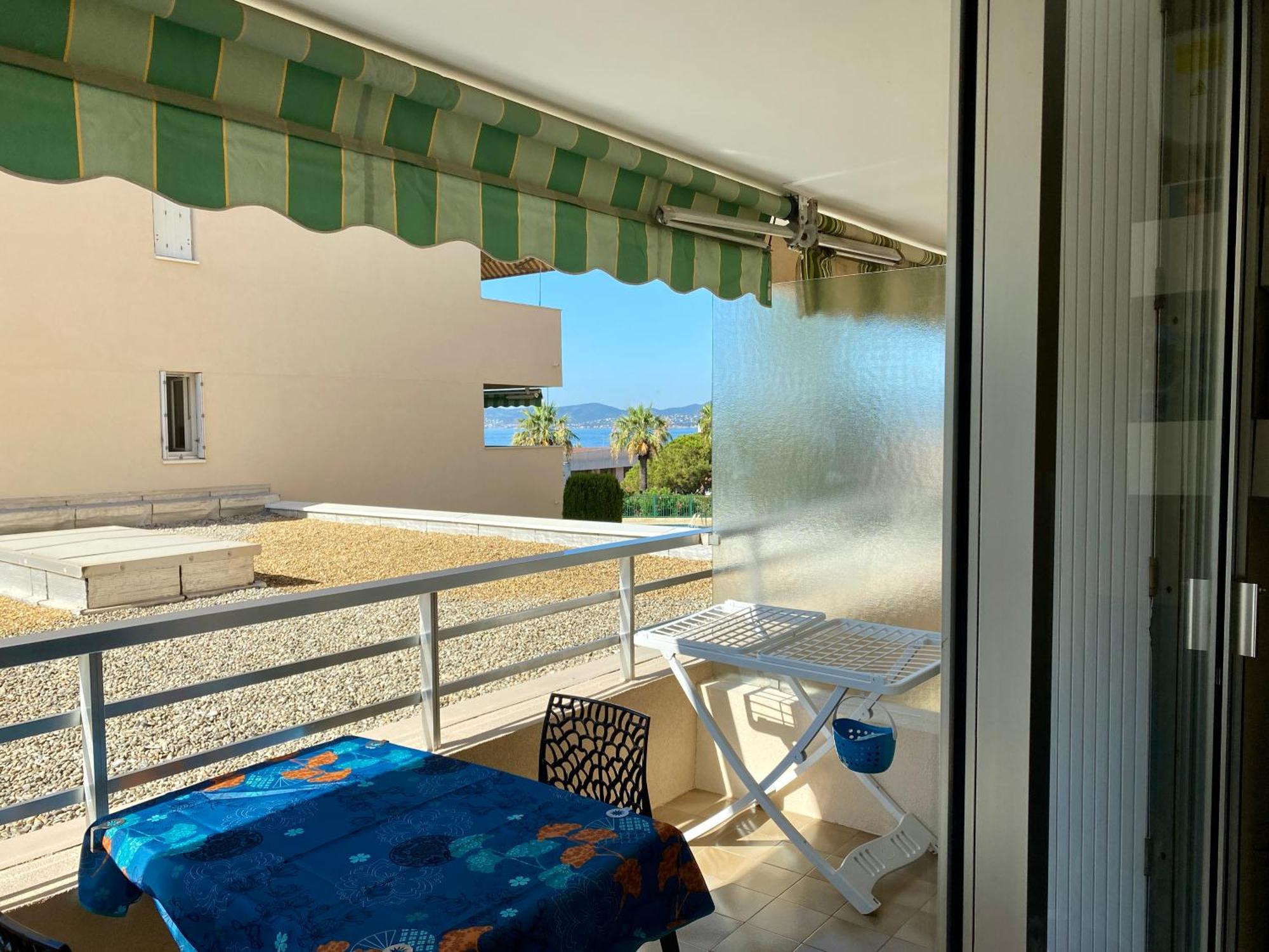 Studio 127, Vue Mer Et Piscine, Port Santa Lucia Saint-Raphael  Bagian luar foto